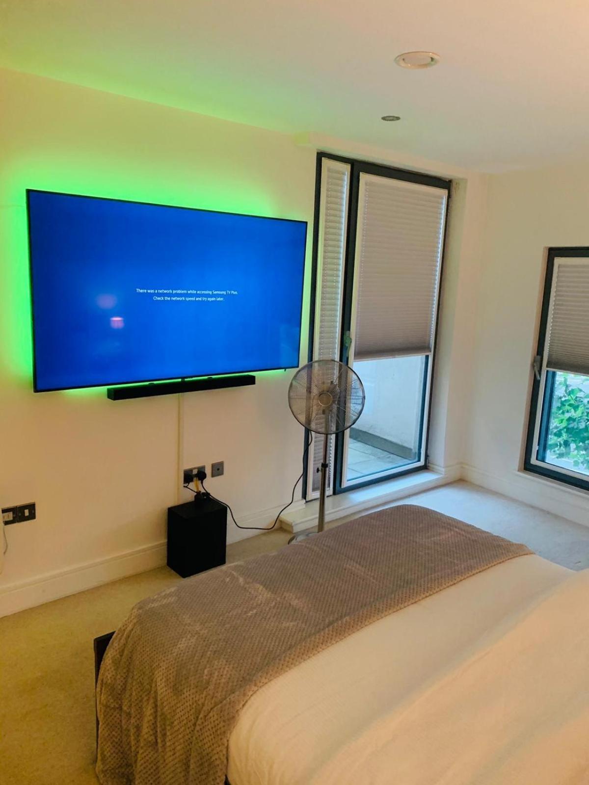 Canary Wharf View Apartments London Exterior photo